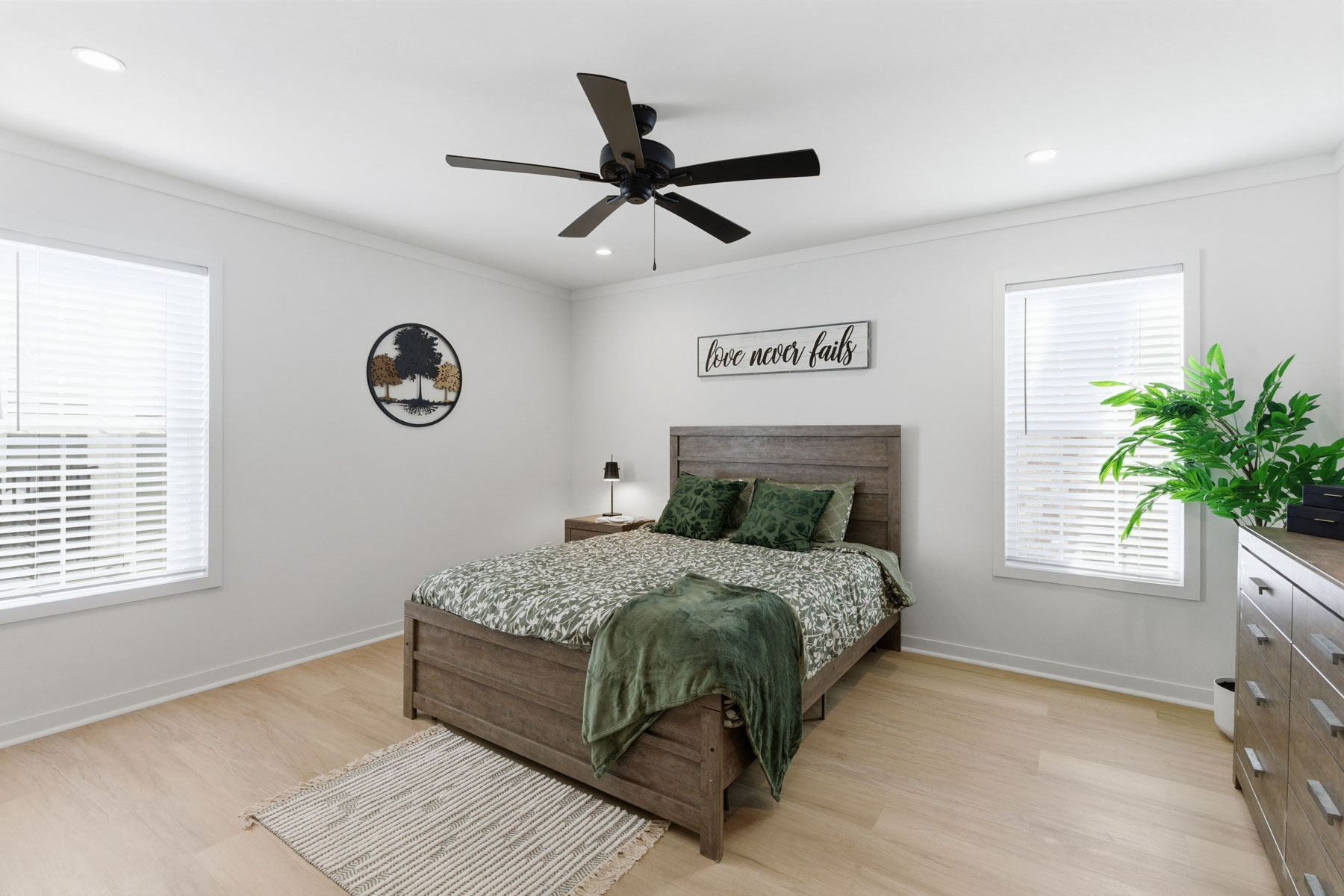 Home gallery image 22