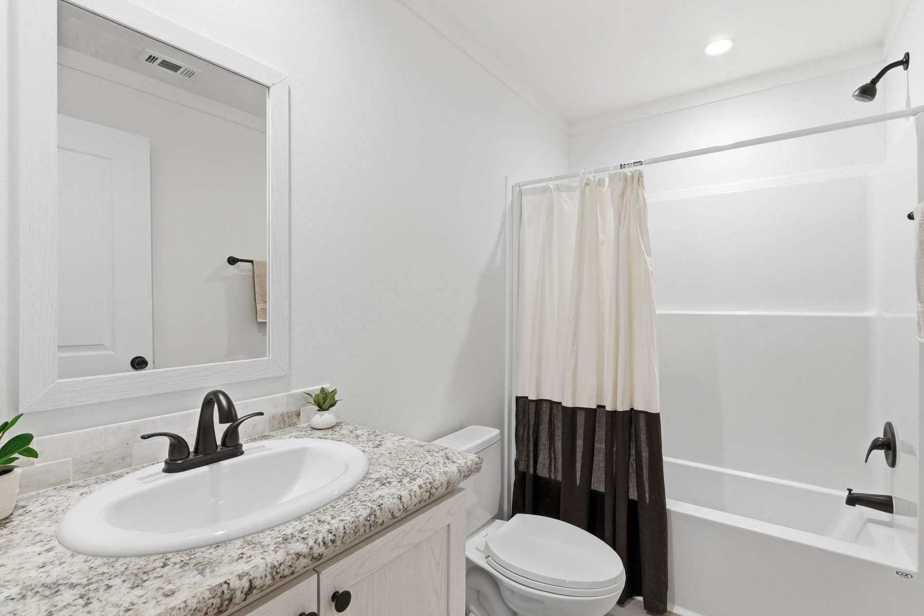 Home gallery image 2