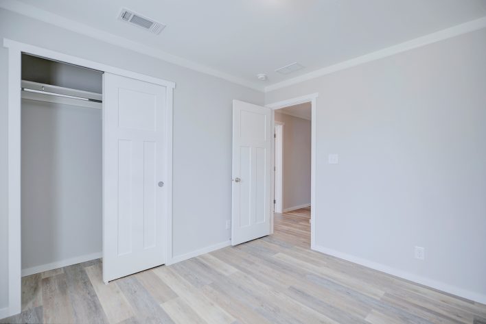 Sebring Square - Image 13