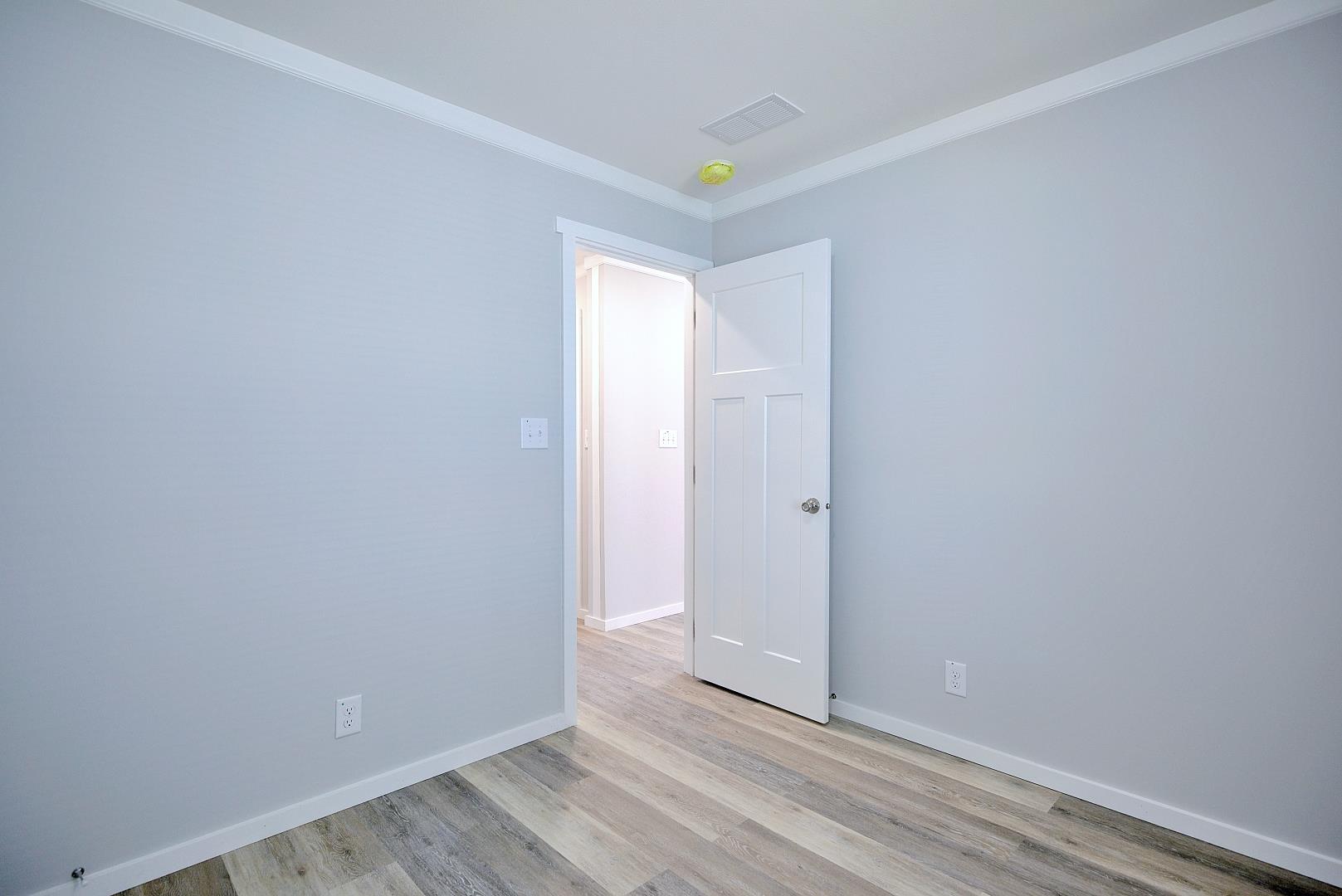 Home gallery image 9