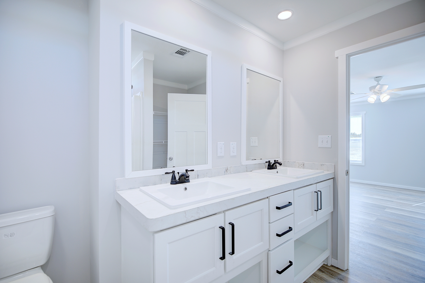 Home gallery image 17