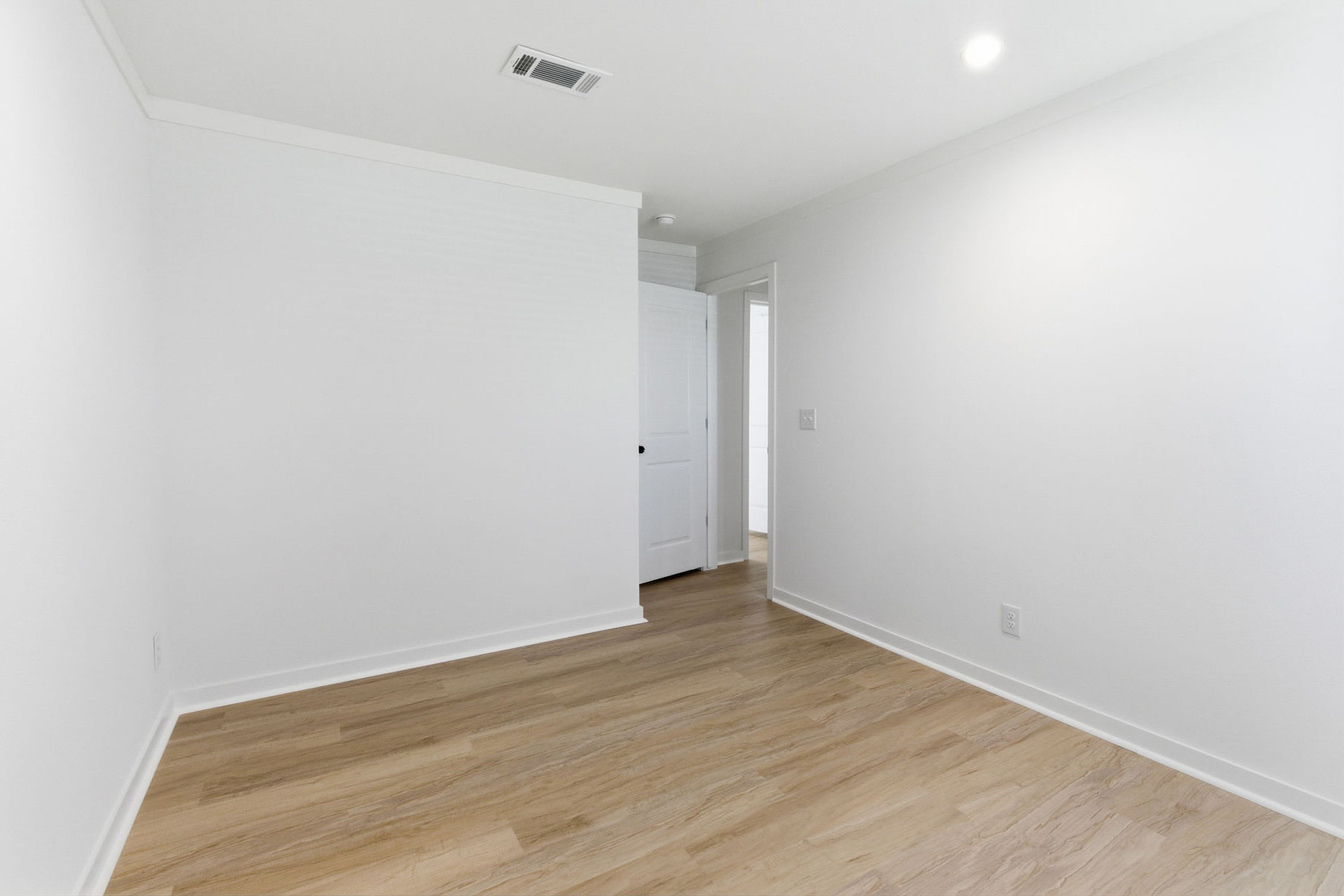 Home gallery image 6