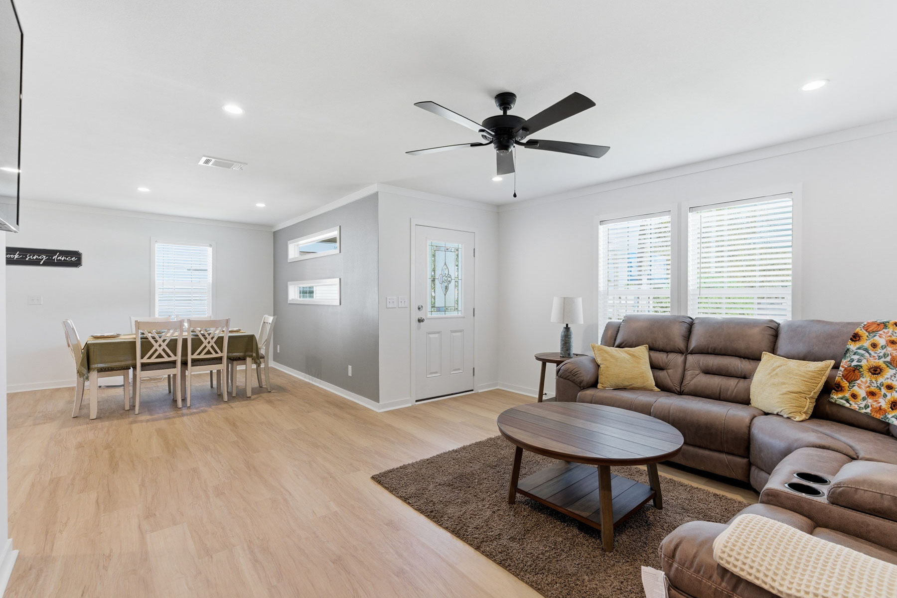 Home gallery image 15