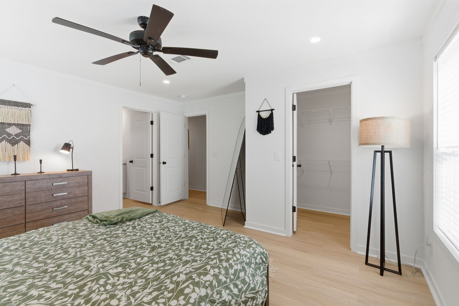 Home gallery image 24