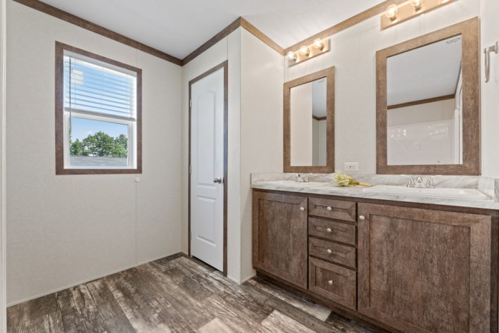 Lake Sherman Village - Image 21