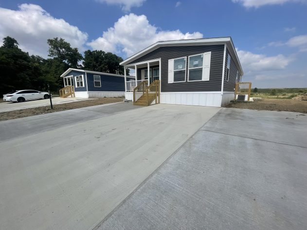 Summit Village - IN - Image 33