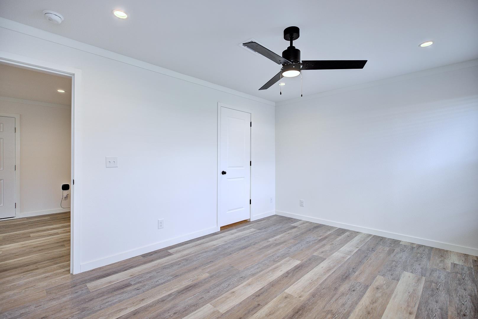 Home gallery image 9
