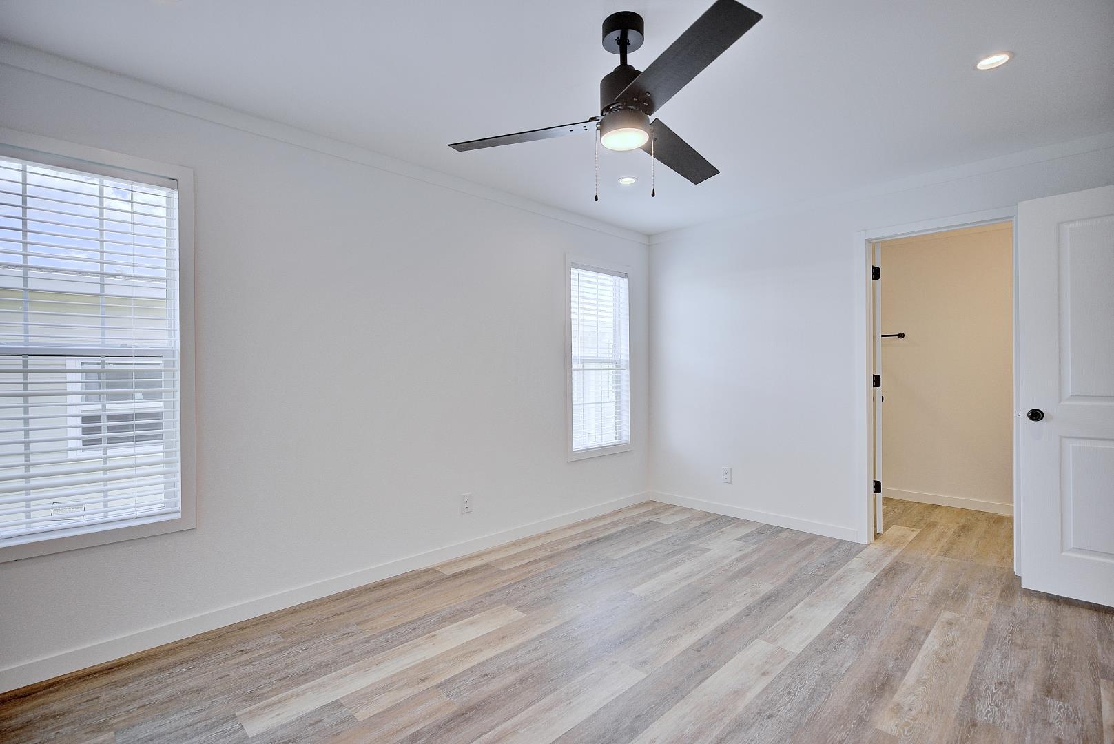 Home gallery image 11