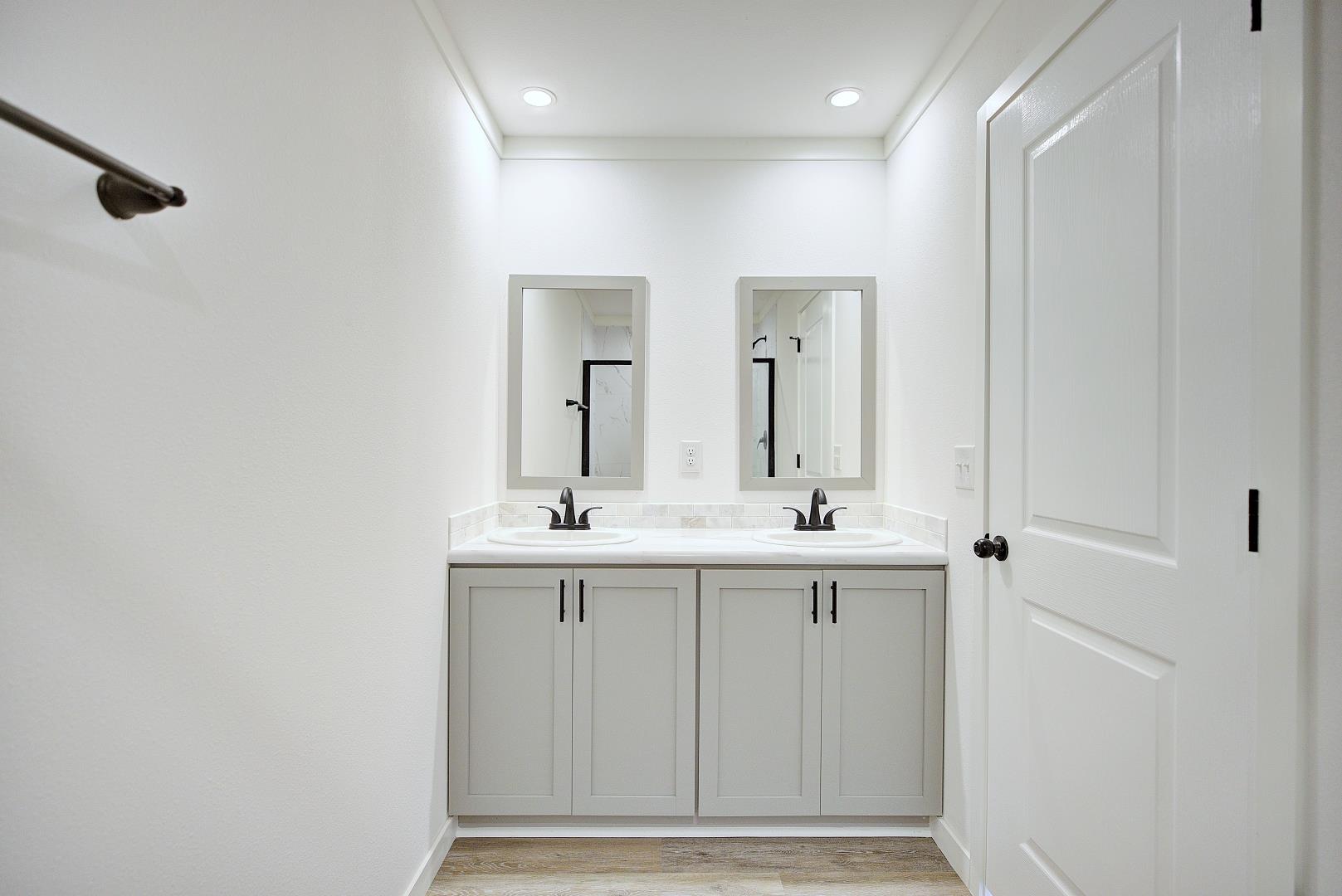 Home gallery image 13