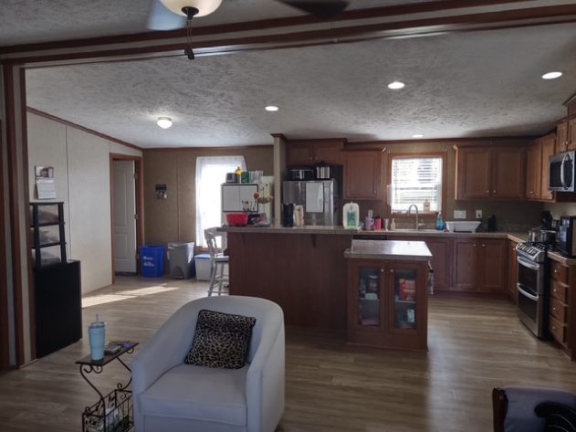 Kitchen & Dining Area