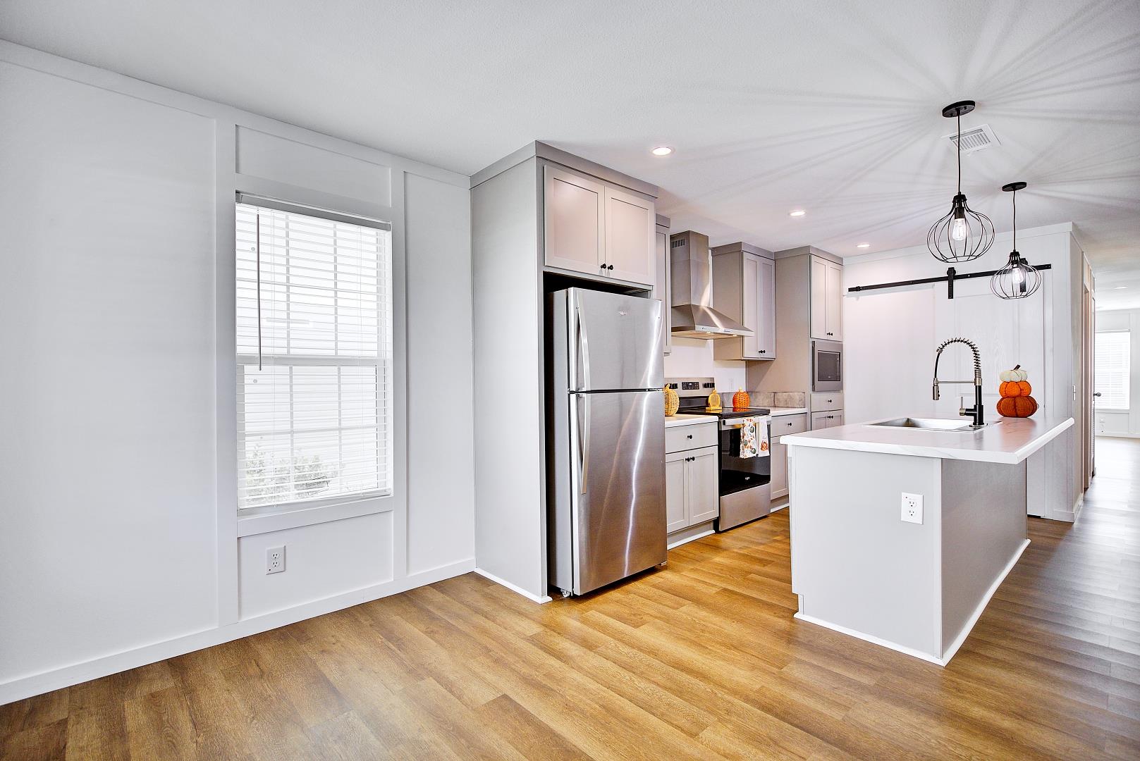 Home gallery image 6