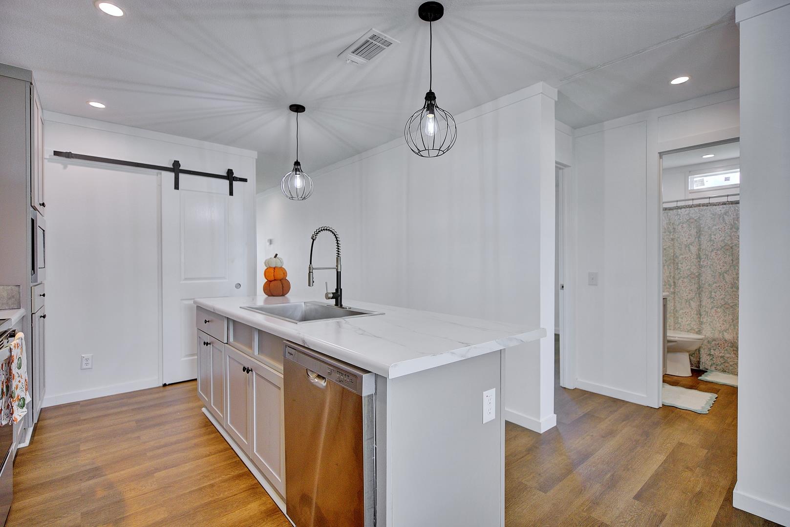 Home gallery image 11