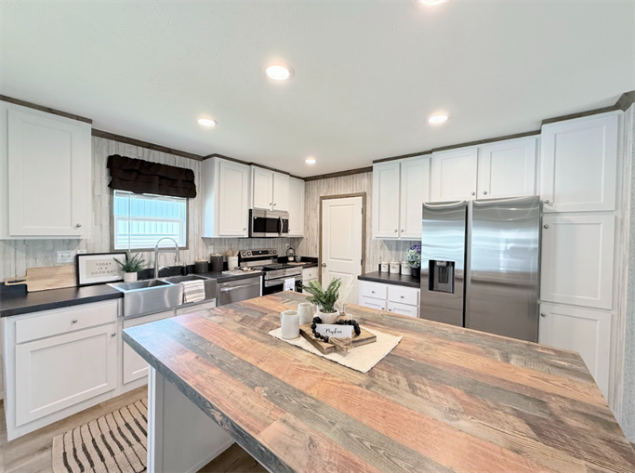 Saddle Creek - Image 1