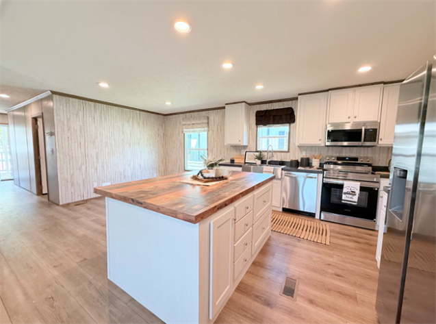 Saddle Creek - Image 2