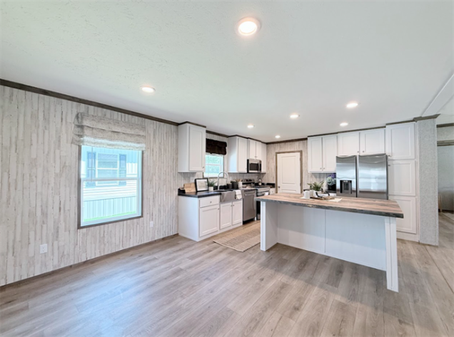 Saddle Creek - Image 4