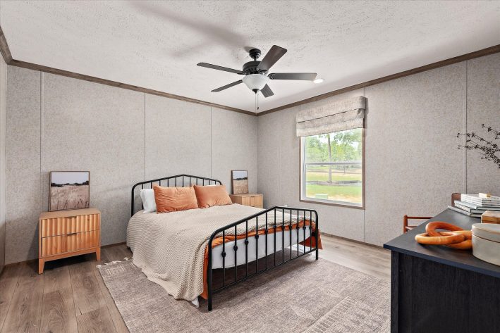 Saddle Creek - Image 14