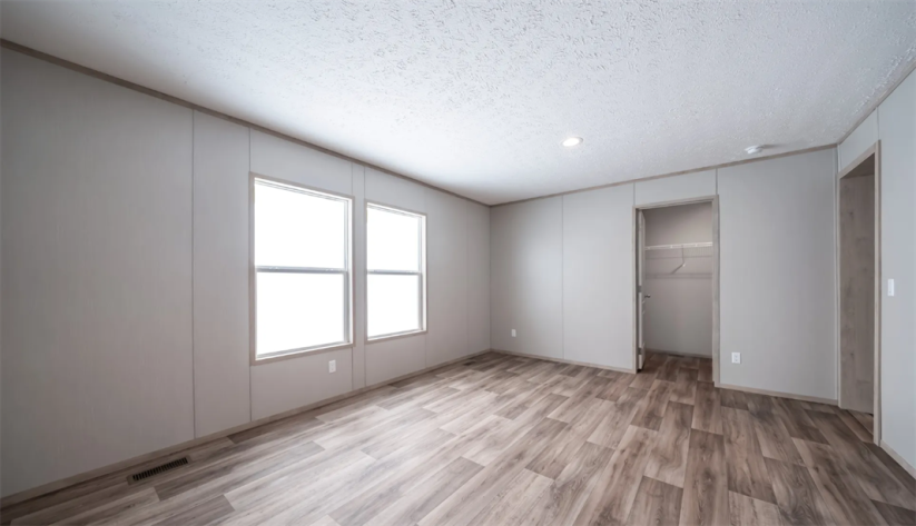 Saddle Creek - Image 4