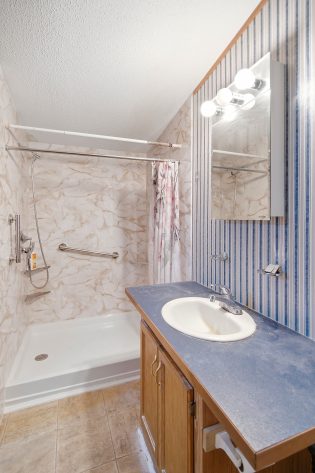 Maplewood Village - Image 15