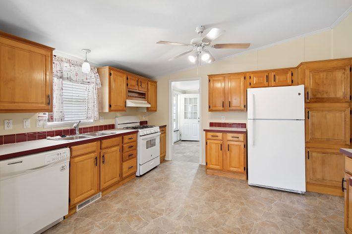 Maplewood Village - Image 13