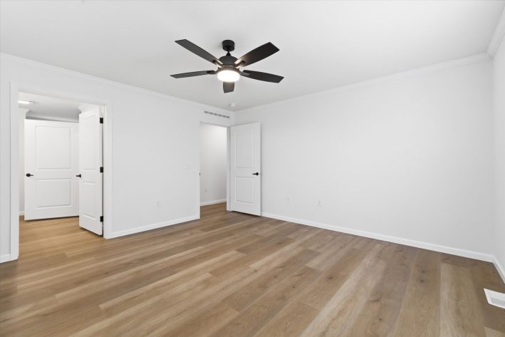 Cinnamon Woods - Image 15