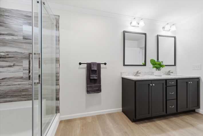 Cinnamon Woods - Image 35