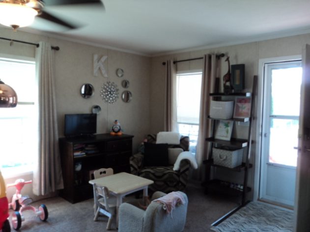 D & R Village - Image 11