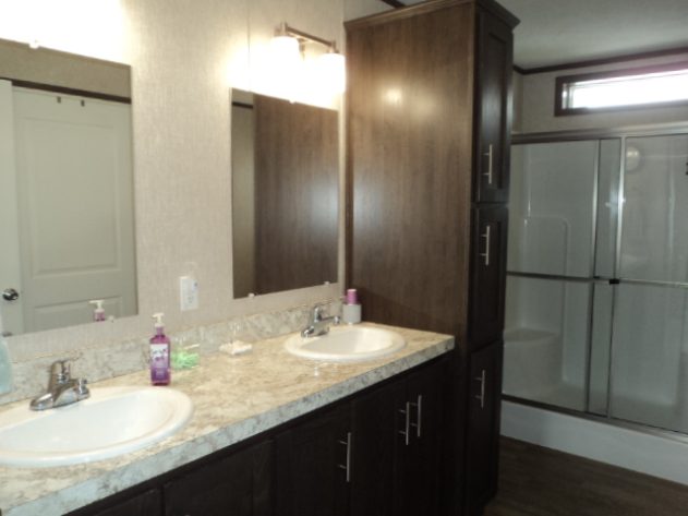 D & R Village - Image 14