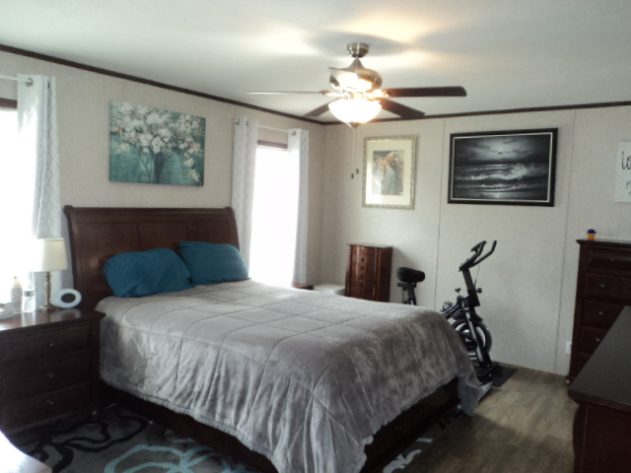 D & R Village - Image 16