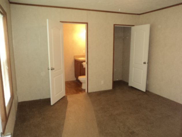 D & R Village - Image 7