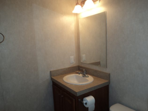D & R Village - Image 8