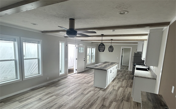 Holiday Village - Image 3