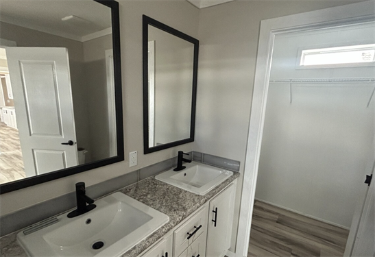 Holiday Village - Image 6