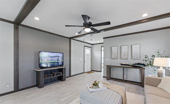 Holiday Village - Image 7