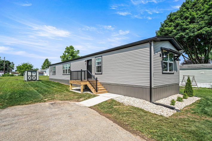 Green Acres - Image 1