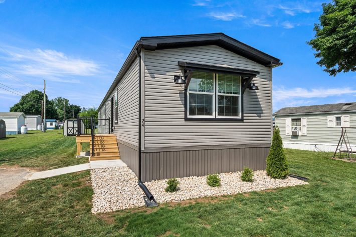 Green Acres - Image 2