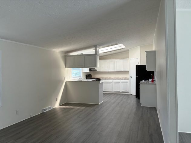Dining rm/Kitchen