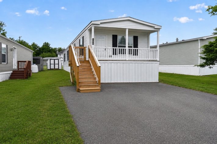 Laurel Woods - Image 1