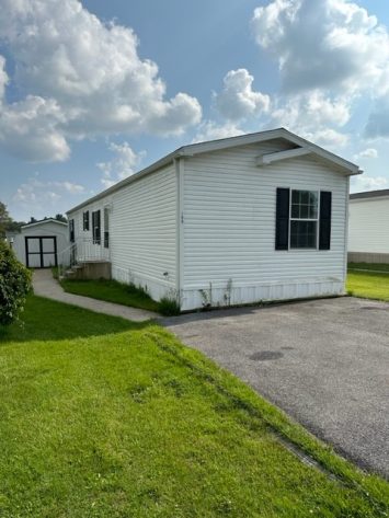Laurel Woods - Image 1