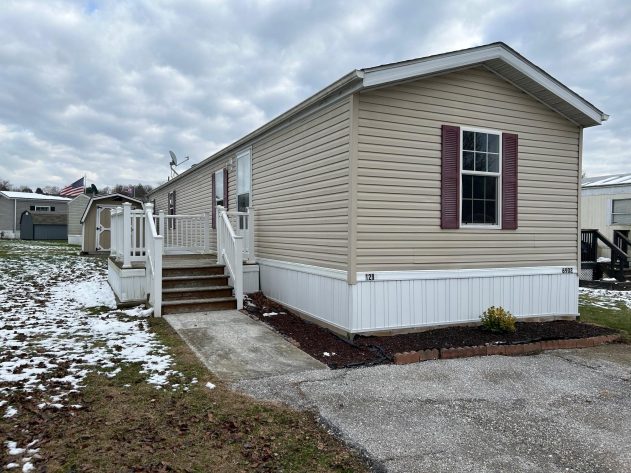 Lake Sherman Village - Image 1