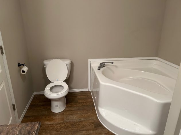 Lake Sherman Village - Image 7