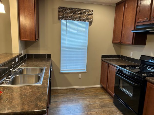 Lake Sherman Village - Image 9