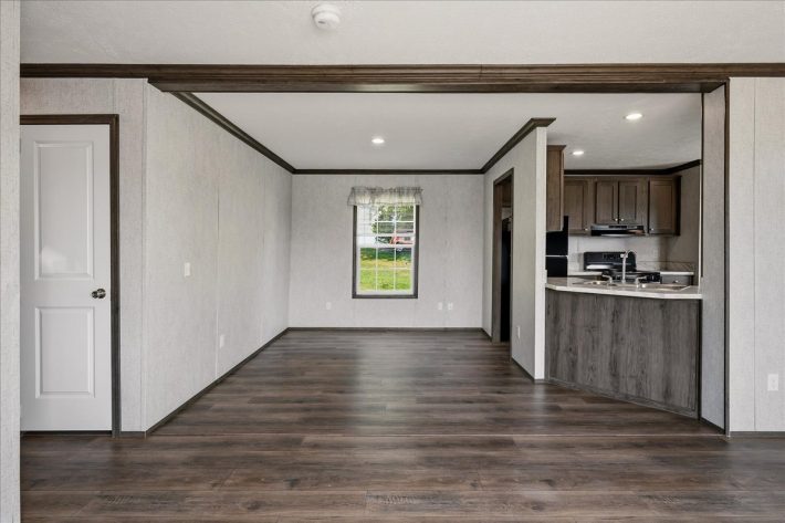 Maple Manor - Image 10