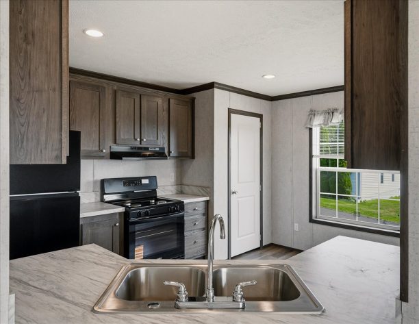 Maple Manor - Image 11