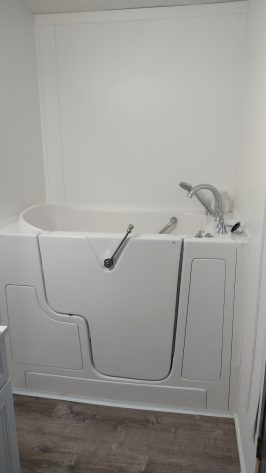 Maple Manor - Image 5