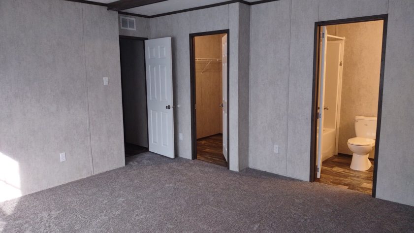 Maple Manor - Image 8