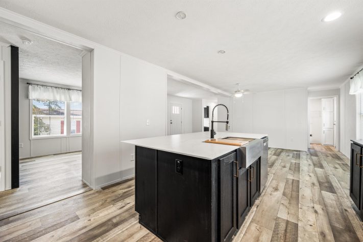 Oxford Village - Image 2