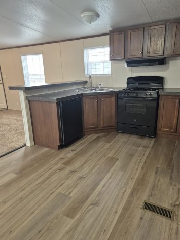 Spreading Oaks Village - Image 4