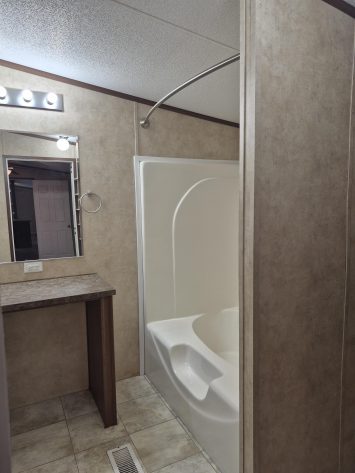 Spreading Oaks Village - Image 5