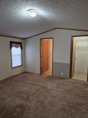 Spreading Oaks Village - Image 5